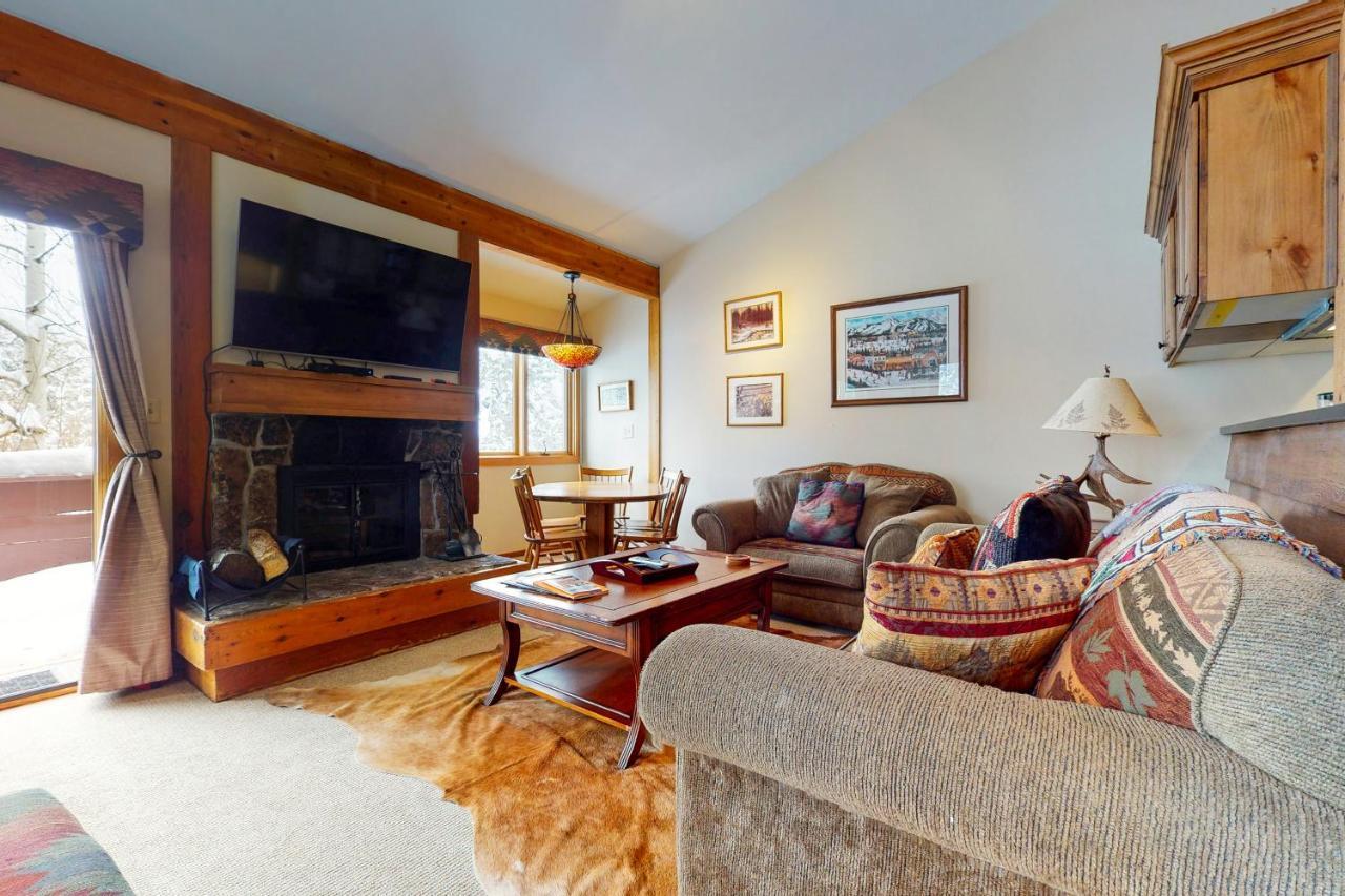 Tamarack Villa Wilson Room photo