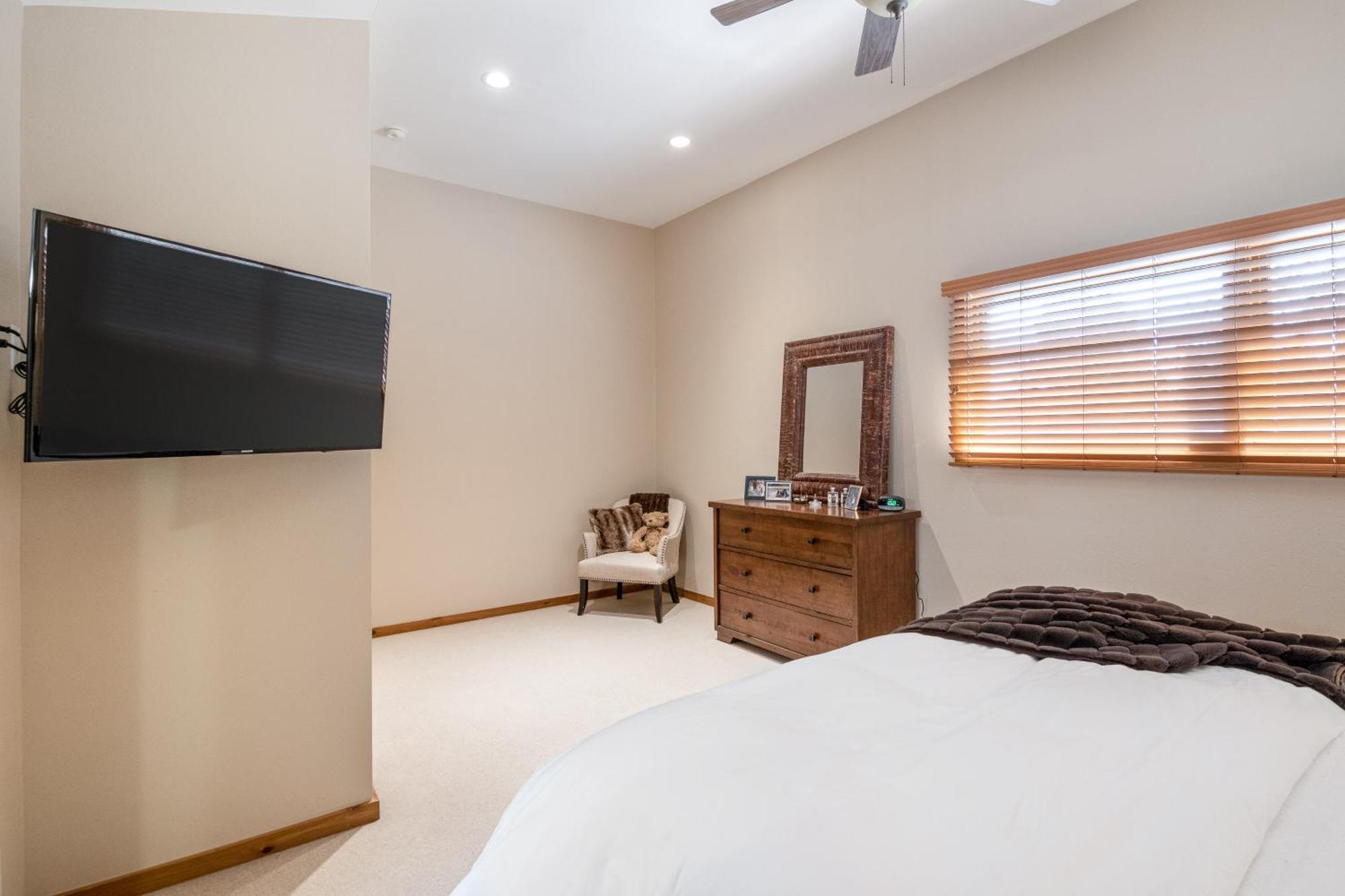 Tamarack Villa Wilson Room photo
