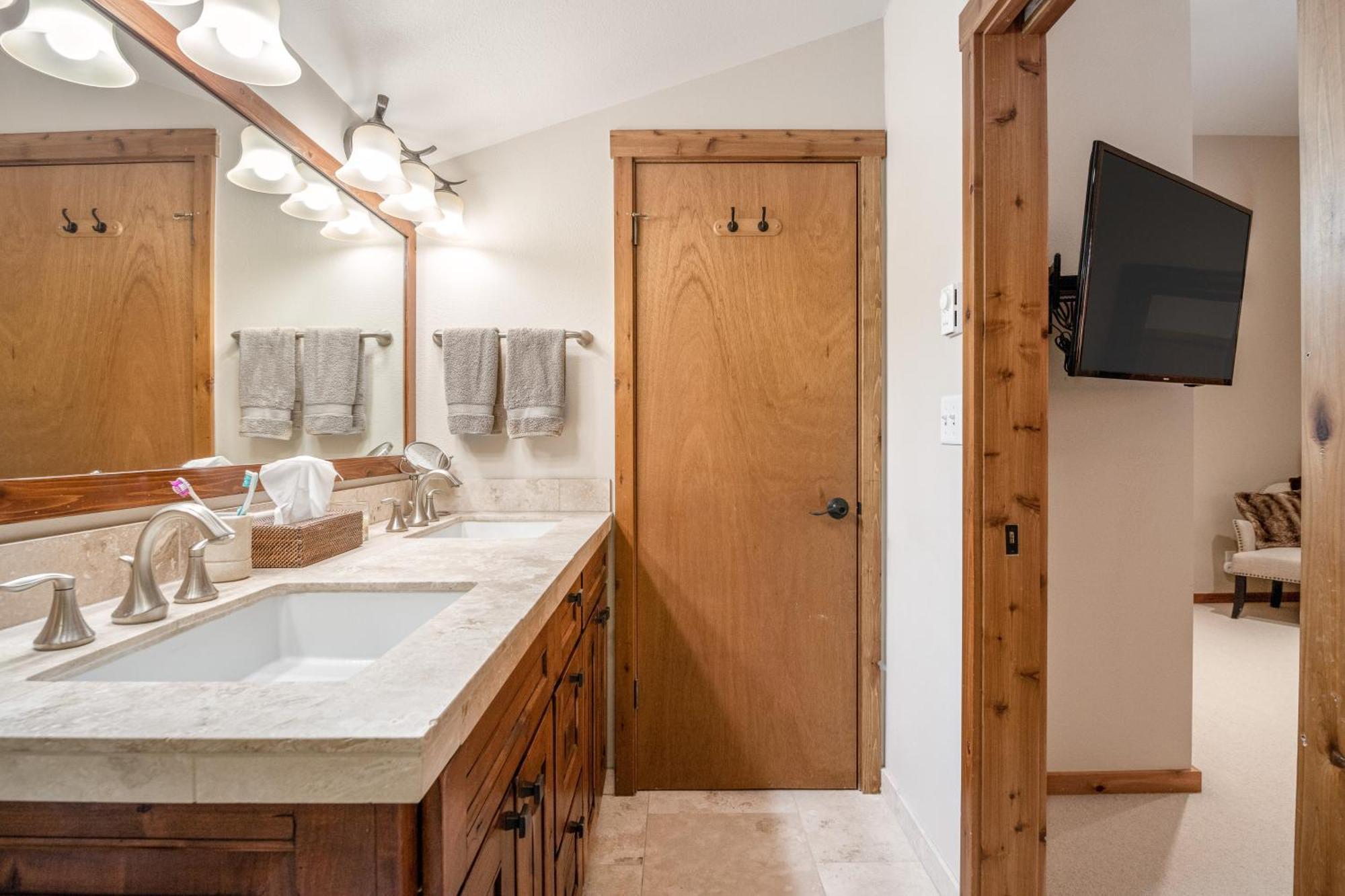 Tamarack Villa Wilson Room photo