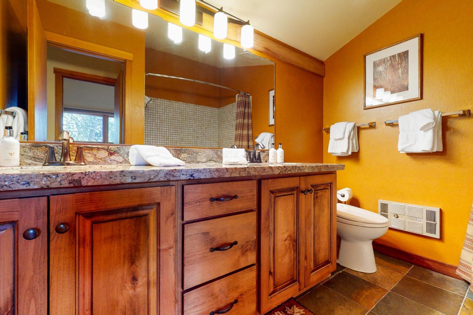 Tamarack Villa Wilson Room photo